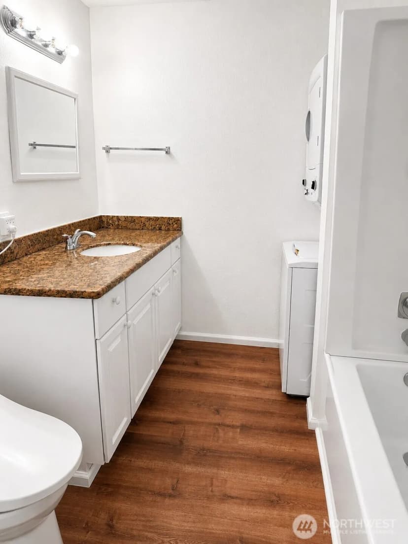 Property photo for 12515 Ne 132nd Court #a101, Kirkland photo 14