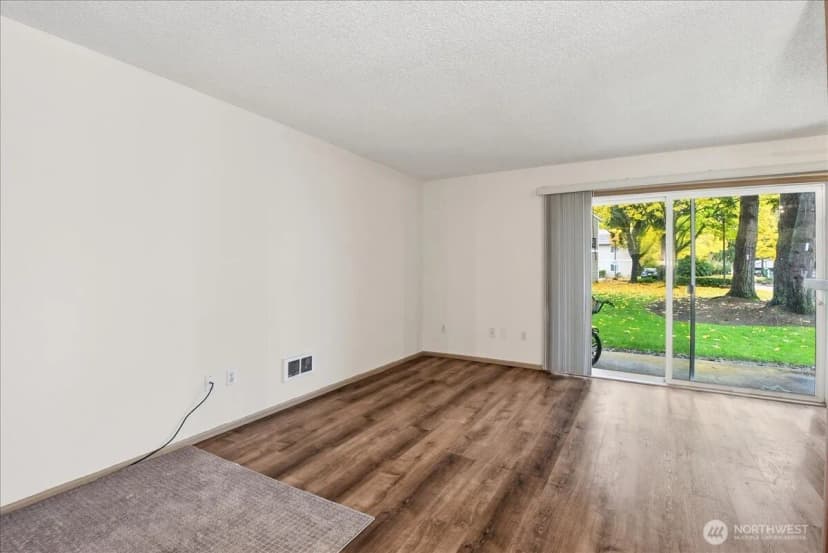 Property photo for 12515 Ne 132nd Court #a101, Kirkland photo 7