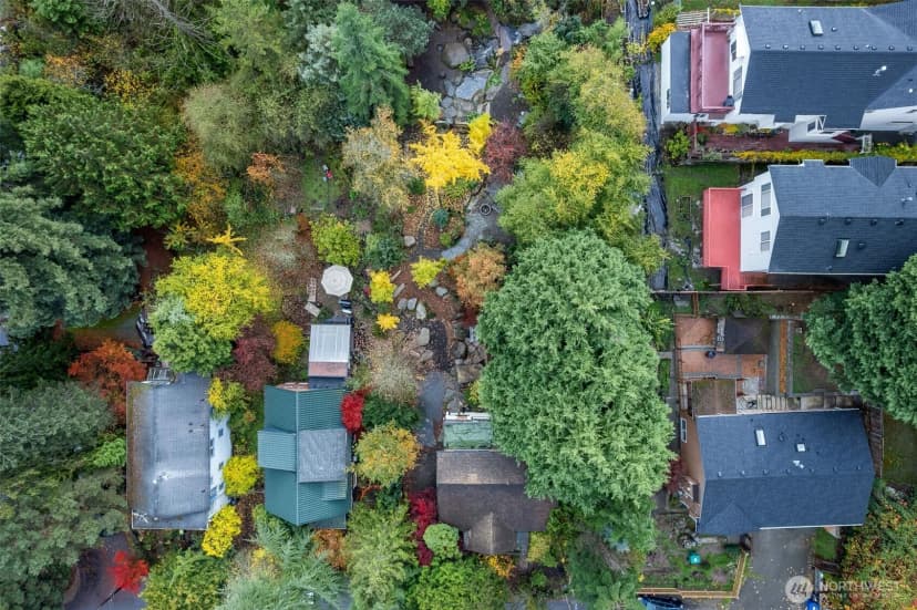 Property photo for 3007 S Court Street, Seattle photo 34
