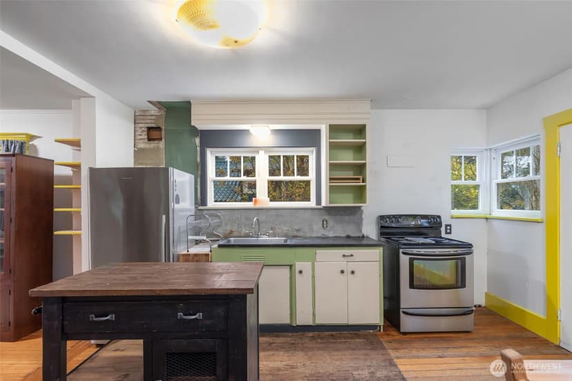 Property photo for 3007 S Court Street, Seattle photo 16