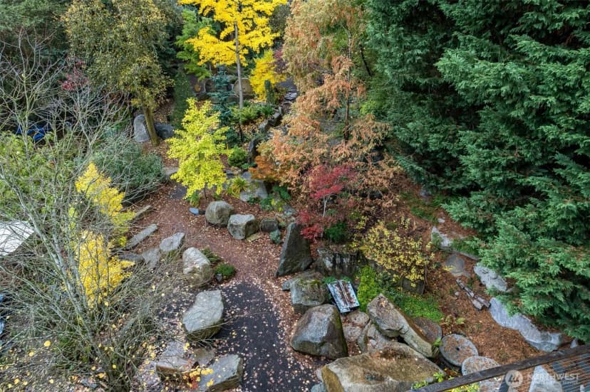 Property photo for 3007 S Court Street, Seattle photo 30