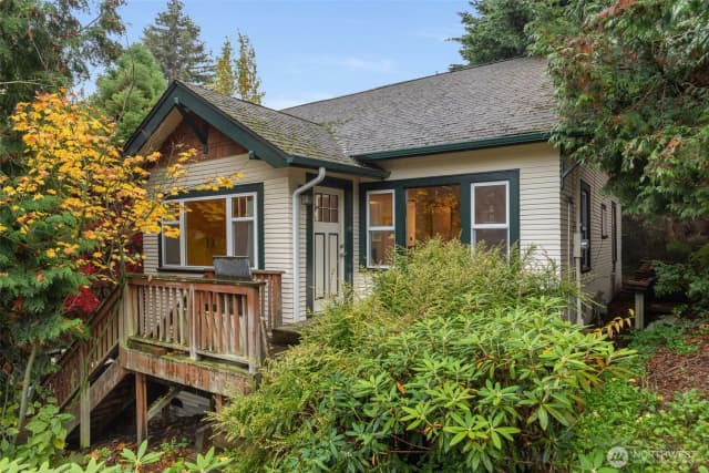 Property photo for 3007 S Court Street, Seattle photo 5