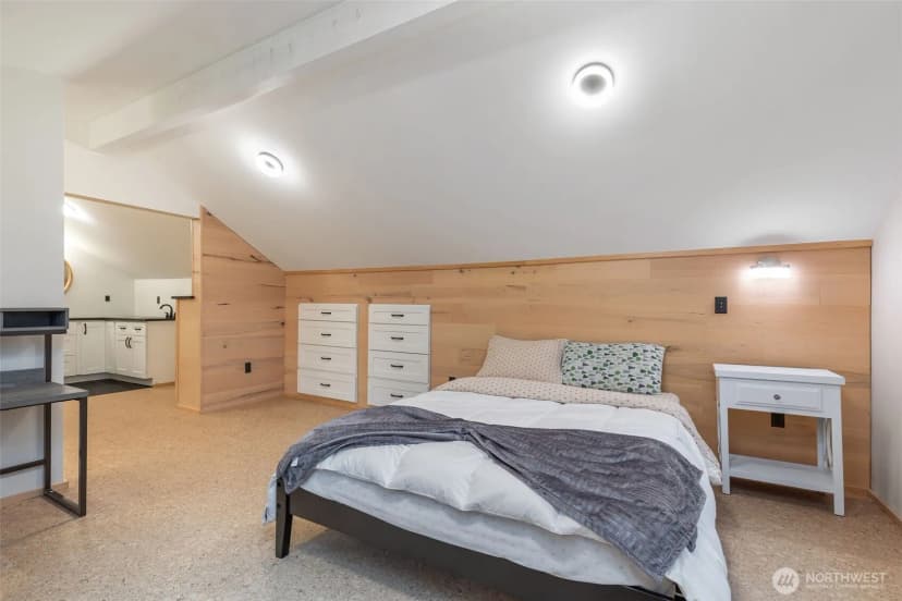 Property photo for 3007 S Court Street, Seattle photo 11