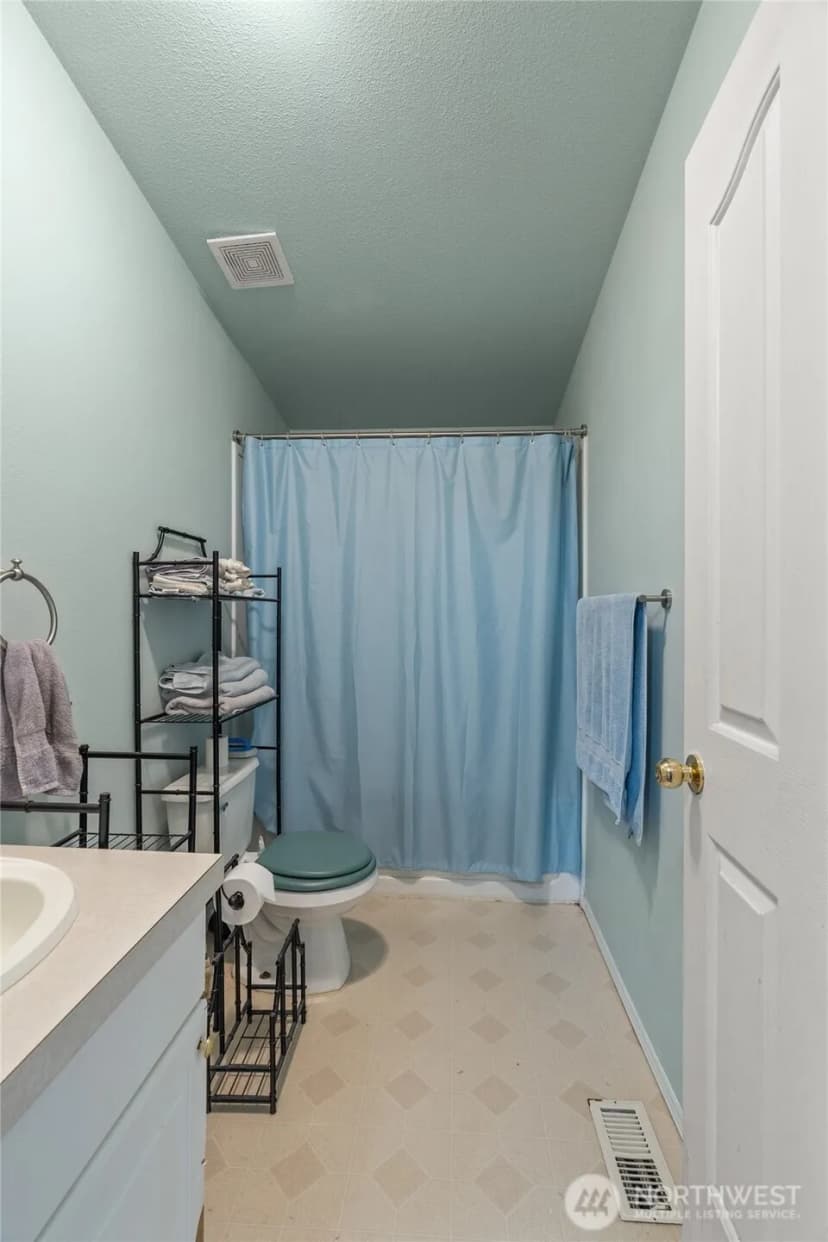 Property photo for 1614 W Martin Street, Elma photo 11