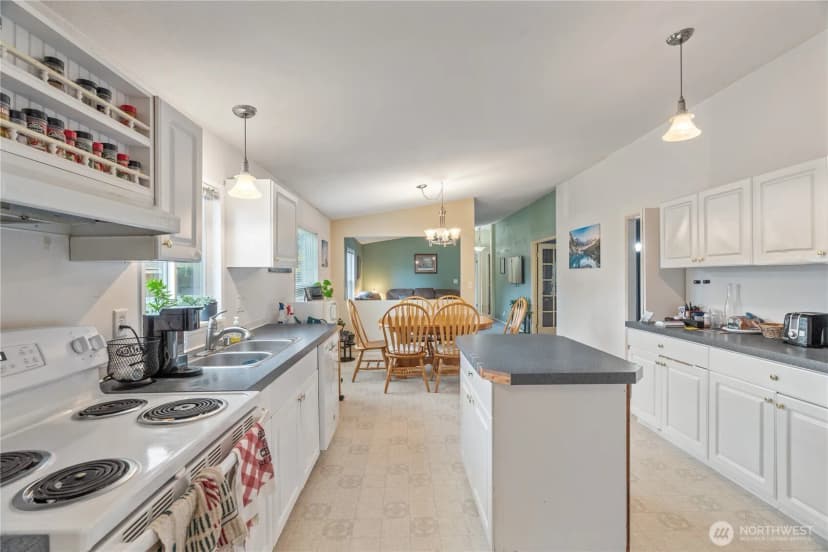 Property photo for 1614 W Martin Street, Elma photo 9