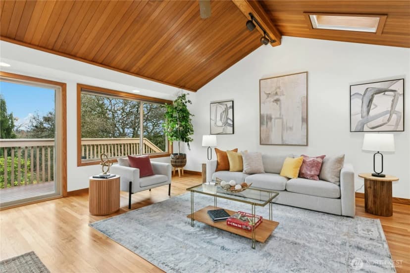 Property photo for 16730 32nd Place Ne, Lake Forest Park photo 7
