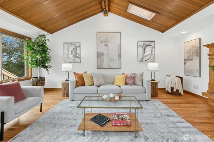 Property photo for 16730 32nd Place Ne, Lake Forest Park photo 6