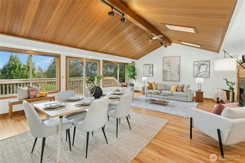 Property photo for 16730 32nd Place Ne, Lake Forest Park photo 5