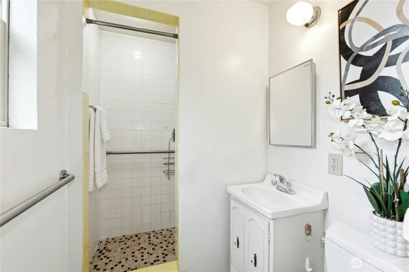 Property photo for 16730 32nd Place Ne, Lake Forest Park photo 20
