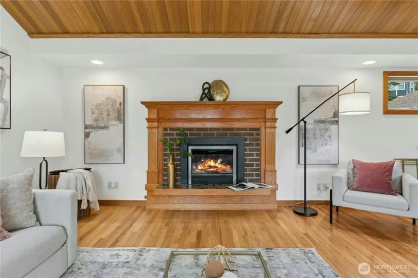 Property photo for 16730 32nd Place Ne, Lake Forest Park photo 9