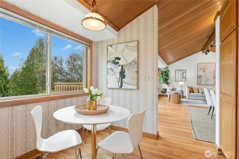 Property photo for 16730 32nd Place Ne, Lake Forest Park photo 15