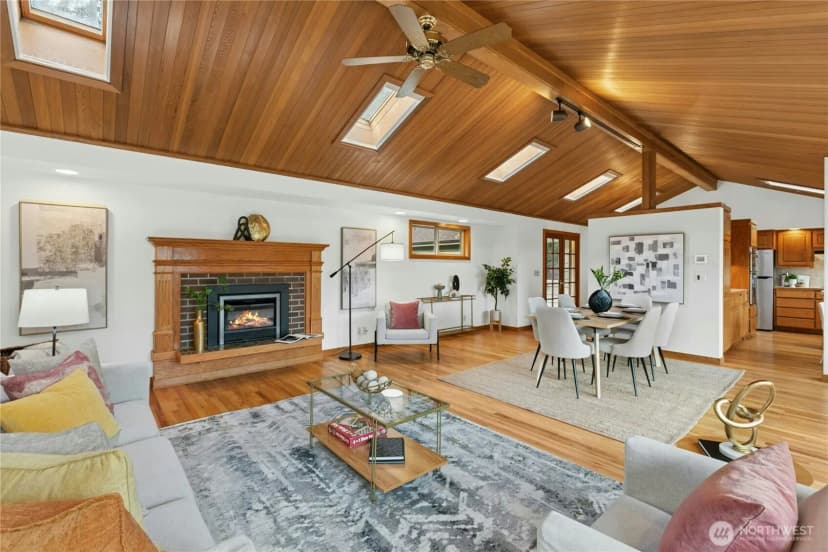 Property photo for 16730 32nd Place Ne, Lake Forest Park photo 10