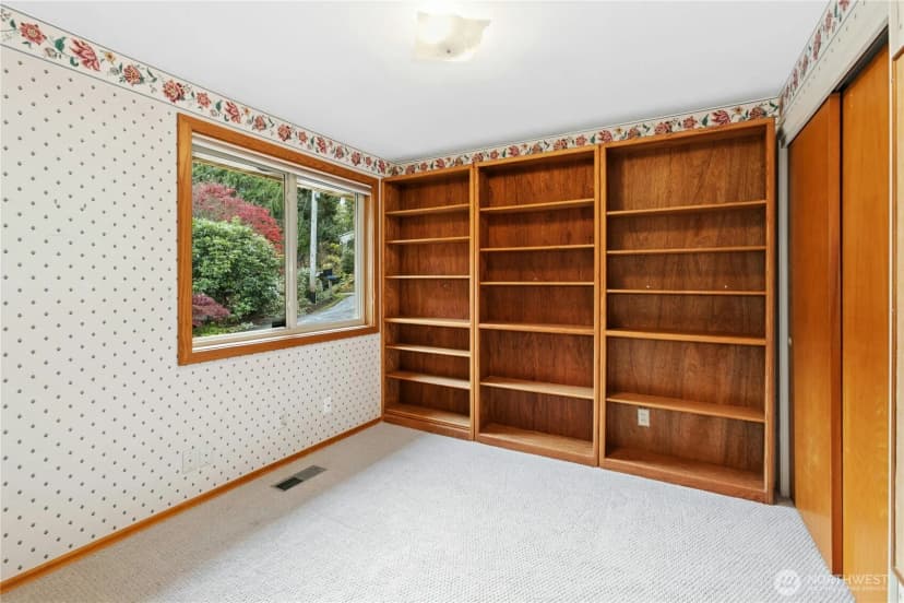 Property photo for 16730 32nd Place Ne, Lake Forest Park photo 22