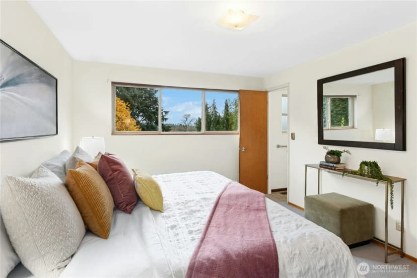 Property photo for 16730 32nd Place Ne, Lake Forest Park photo 19