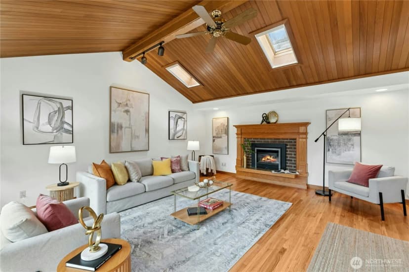 Property photo for 16730 32nd Place Ne, Lake Forest Park photo 11