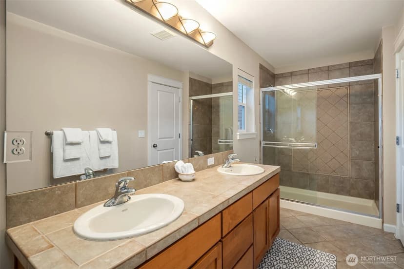 Property photo for 2695 20th Avenue Ne, Issaquah photo 26