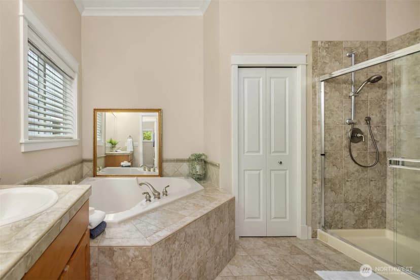 Property photo for 2695 20th Avenue Ne, Issaquah photo 21