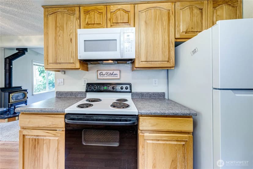 Property photo for 51644 Highway 112, Port Angeles photo 10
