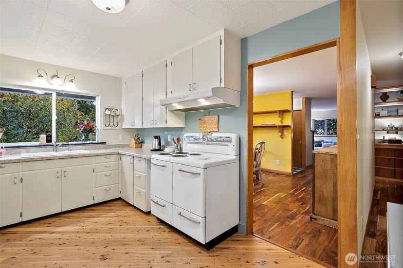 Property photo for 15226 26th Avenue Sw, Burien photo 8