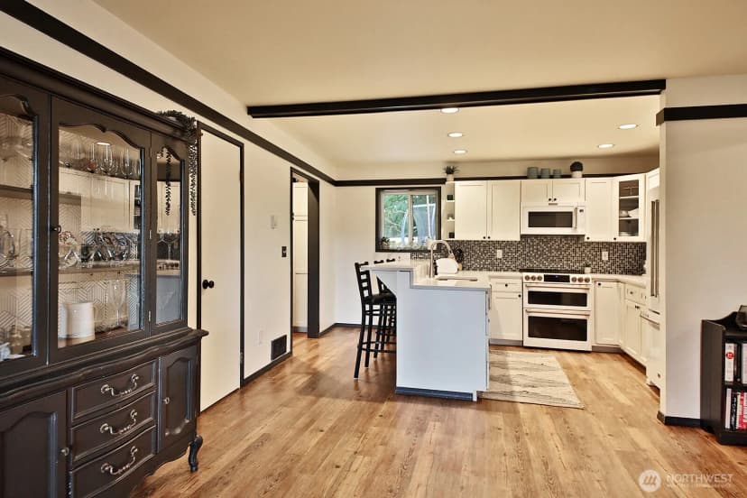 Property photo for 2575 Hillis Drive, Langley photo 11