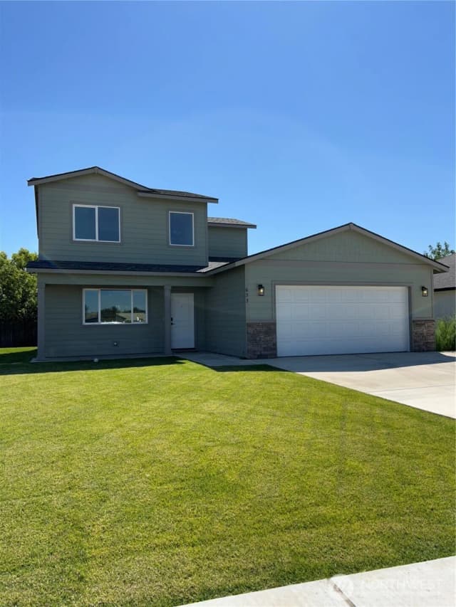 Property photo for 653 E Franklin Street, Connell