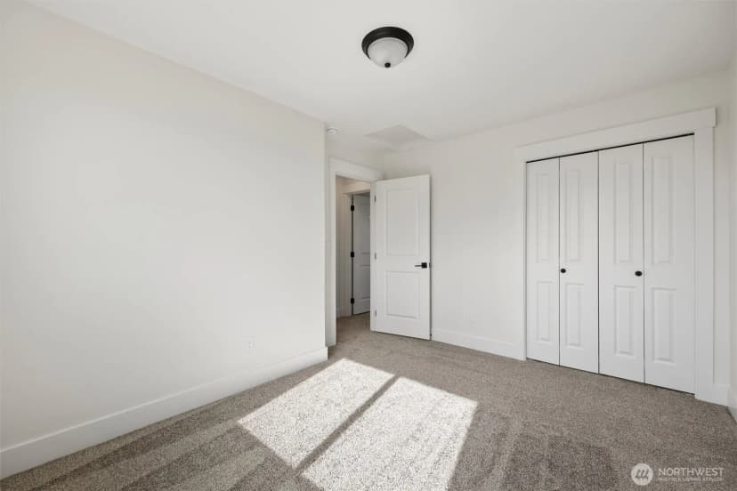 Property photo for 653 E Franklin Street, Connell photo 20