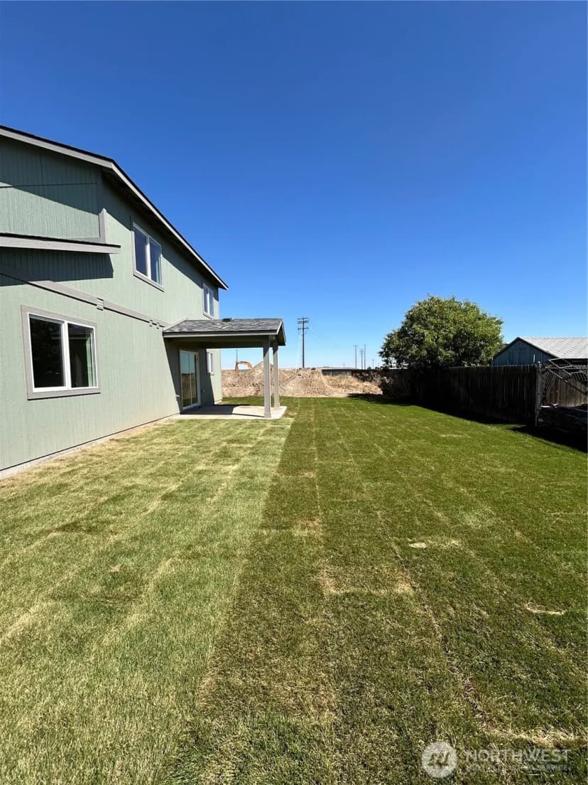 Property photo for 653 E Franklin Street, Connell photo 26