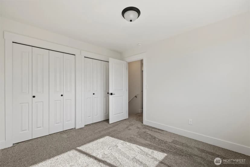 Property photo for 653 E Franklin Street, Connell photo 17