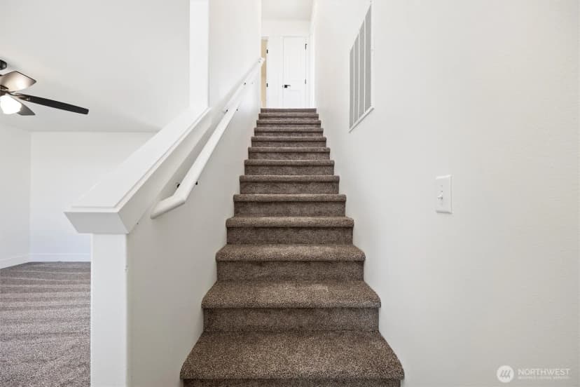 Property photo for 653 E Franklin Street, Connell photo 15