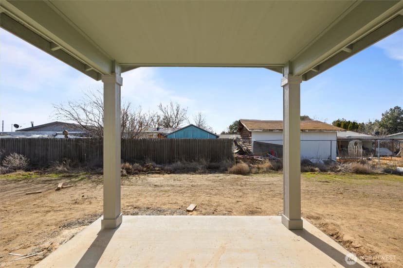 Property photo for 653 E Franklin Street, Connell photo 23