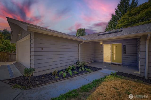 Property photo for 18319 83rd Place Ne, Kenmore