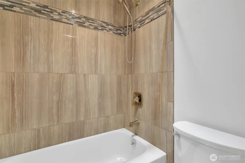 Property photo for 19414 Aurora Avenue N #107, Shoreline photo 28