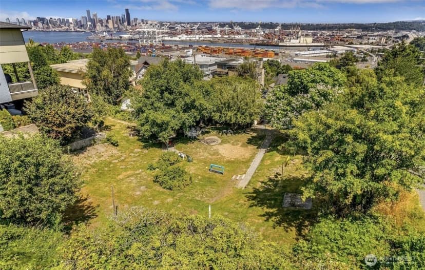Property photo for 0 Hjcf+vp4, Seattle