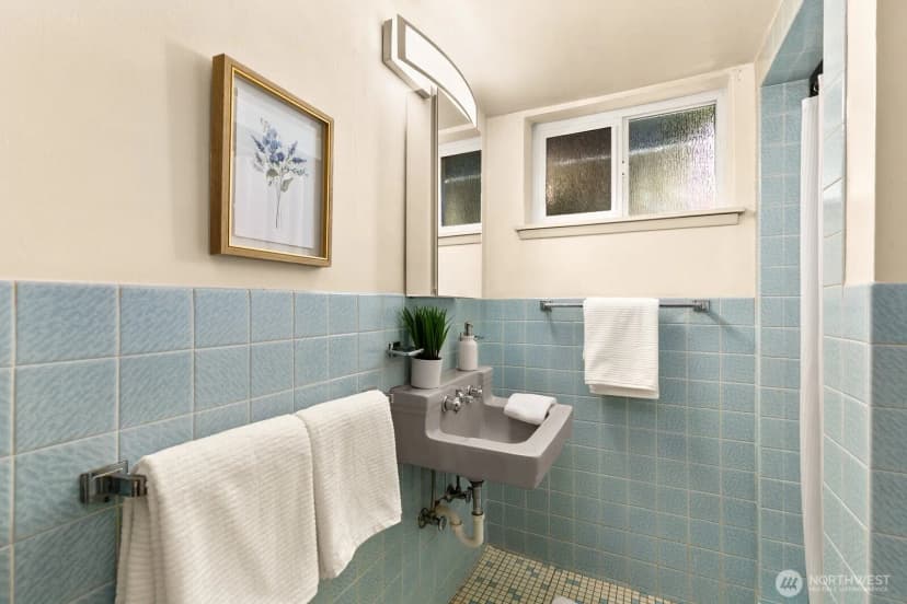 Property photo for 2631 38th Avenue W, Seattle photo 27