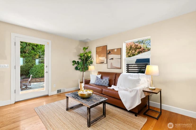 Property photo for 2631 38th Avenue W, Seattle photo 12