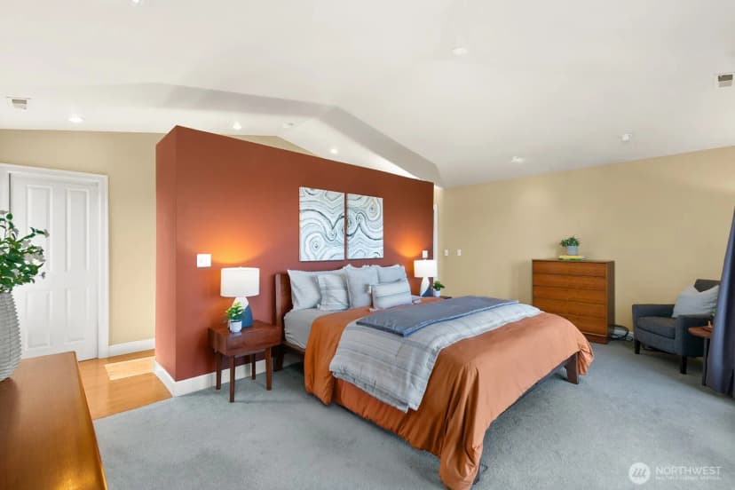 Property photo for 2631 38th Avenue W, Seattle photo 18