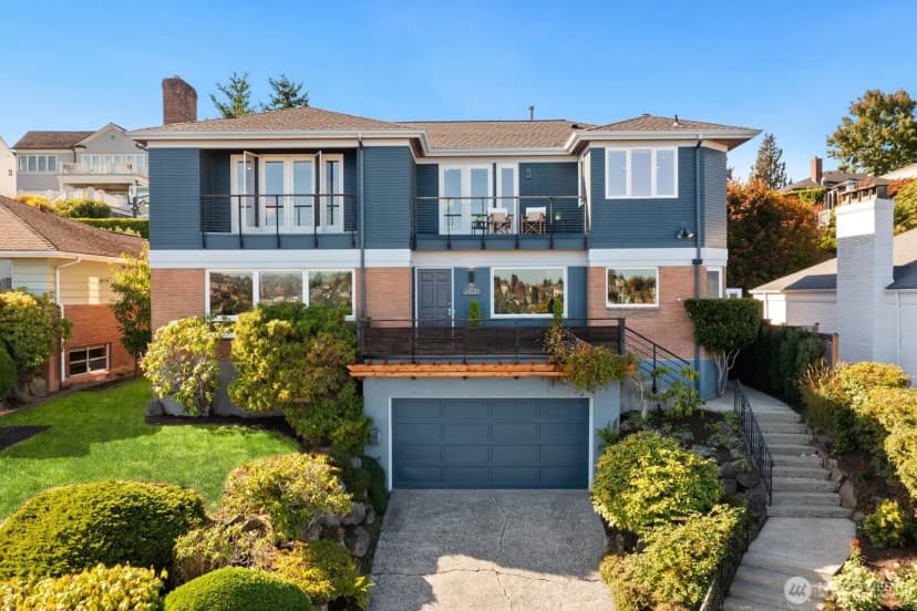Property photo for 2631 38th Avenue W, Seattle