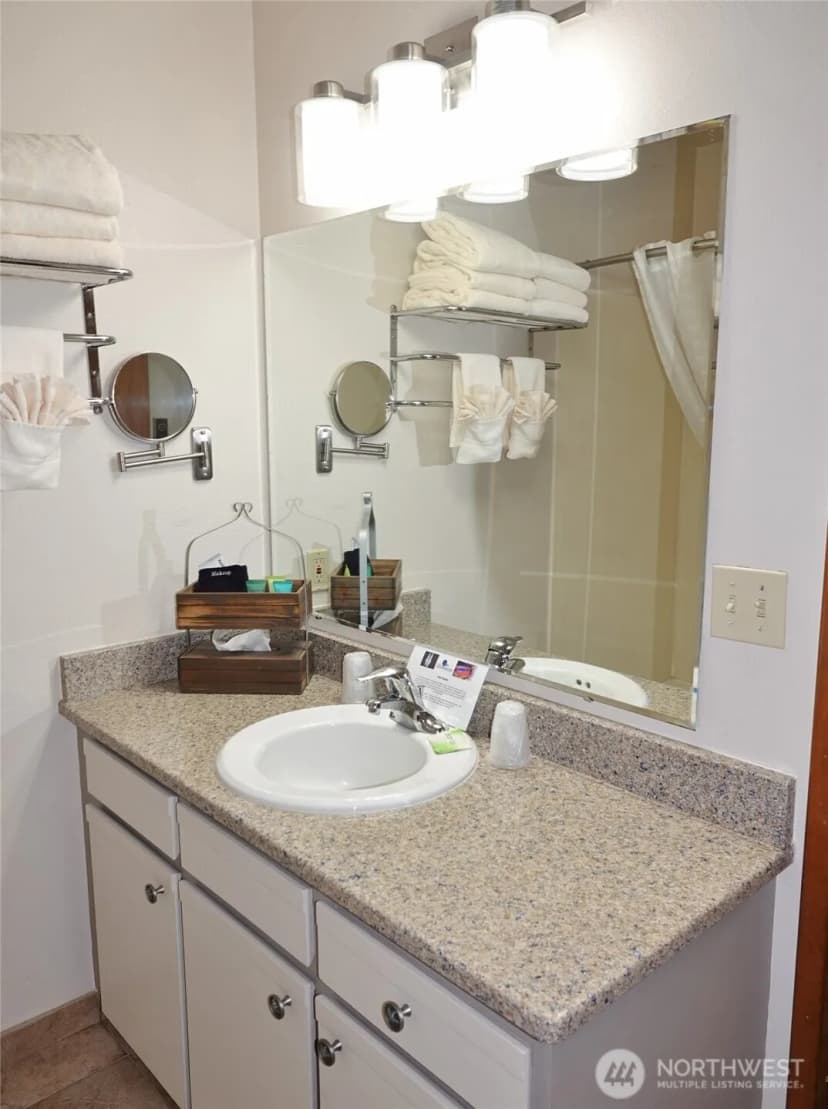 Property photo for 643 Ocean Shores Boulevard Nw #303, Ocean Shores photo 24