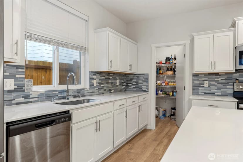 Property photo for 2113 Lancaster Drive, Ferndale photo 11