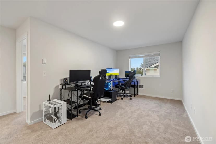 Property photo for 2113 Lancaster Drive, Ferndale photo 22