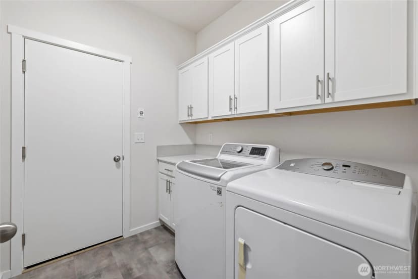 Property photo for 2113 Lancaster Drive, Ferndale photo 17
