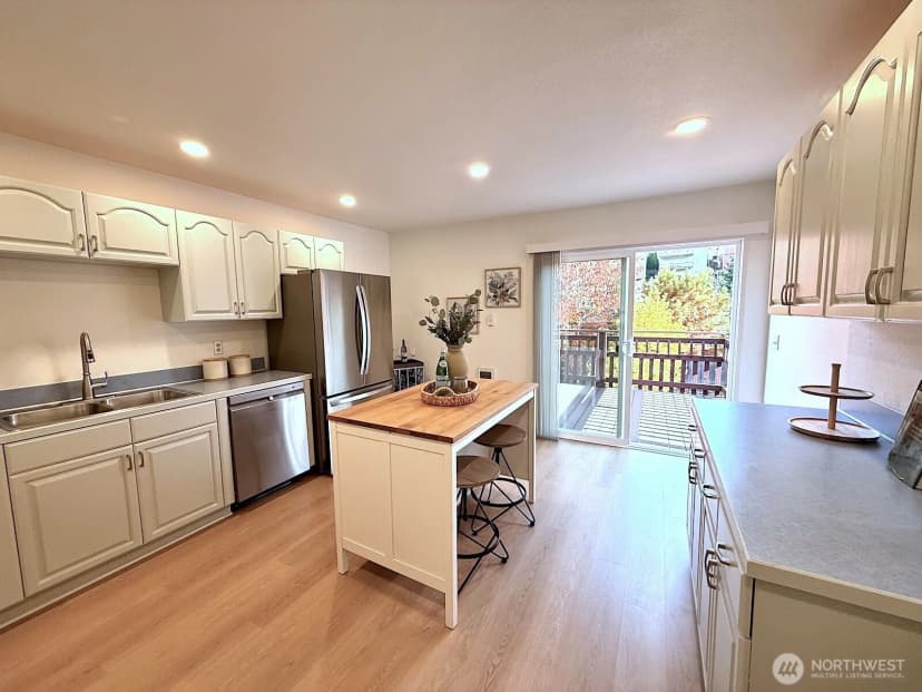 Property photo for 5924 18th Avenue Sw, Seattle photo 10