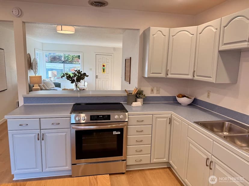 Property photo for 5924 18th Avenue Sw, Seattle photo 9