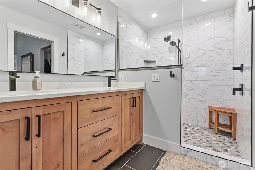 Property photo for 6864 Blumefield Drive, Lynden photo 24