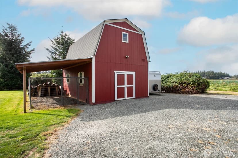 Property photo for 6864 Blumefield Drive, Lynden photo 36