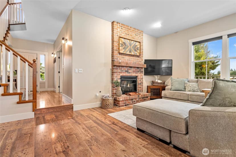 Property photo for 6864 Blumefield Drive, Lynden photo 8