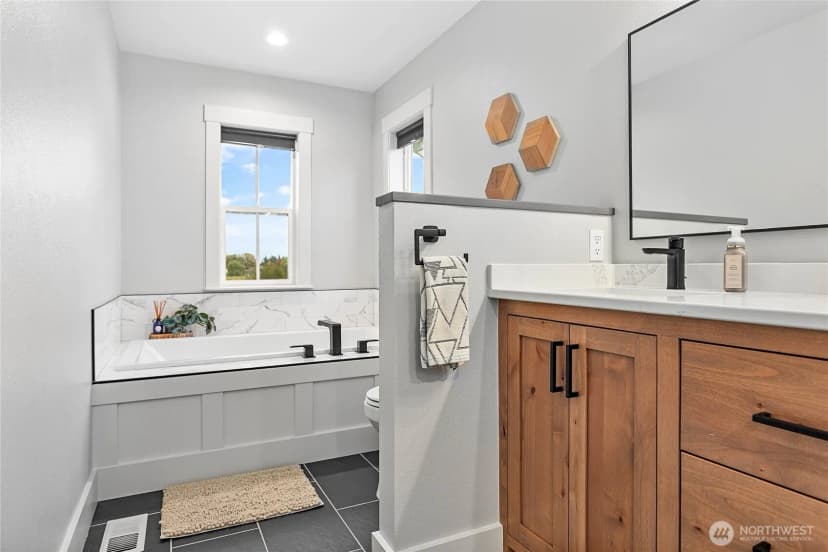 Property photo for 6864 Blumefield Drive, Lynden photo 25