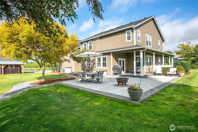 Property photo for 6864 Blumefield Drive, Lynden photo 4