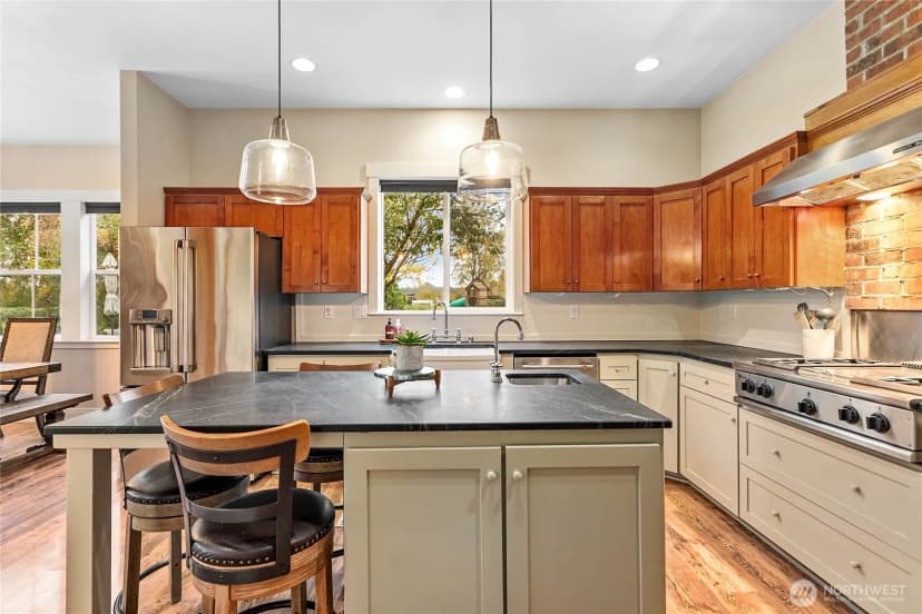 Property photo for 6864 Blumefield Drive, Lynden photo 15