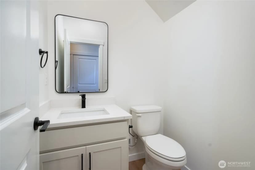 Property photo for 613 Bucko Avenue, Sedro Woolley photo 14